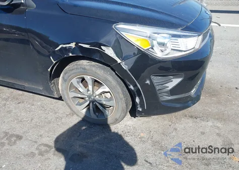 2021 Kia Rio S z USA, uszkodzony, nr VIN 3KPA24AD3ME417181
